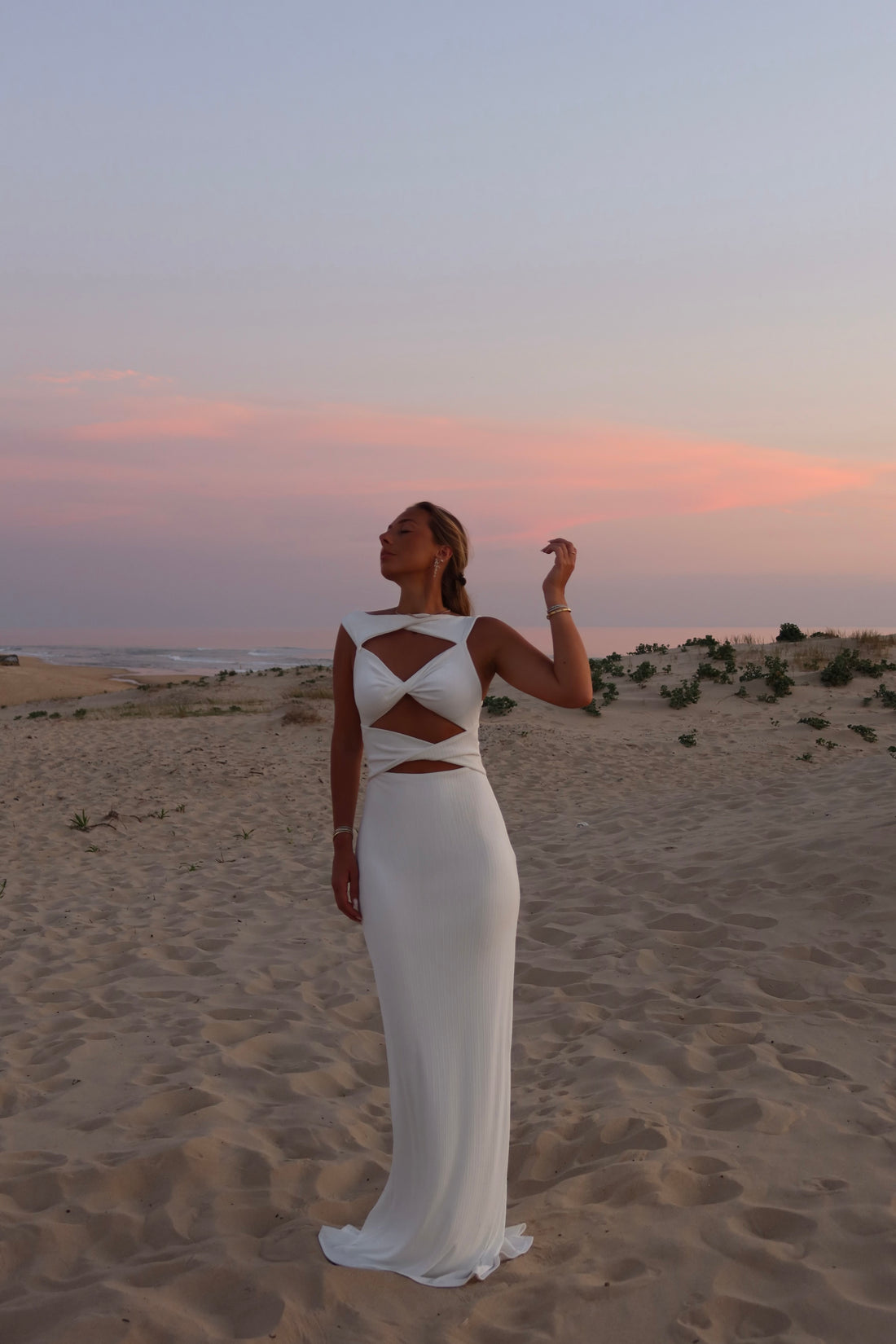 IKARIA robe blanche